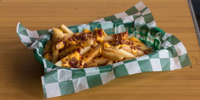 Cheezy Bacon w/ Fries