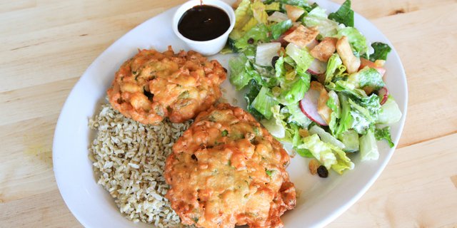 Loya Lunch Platter