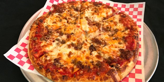 Bacon Cheeseburger Pizza