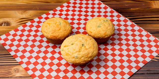 Honey-Jalapeño Cornbread