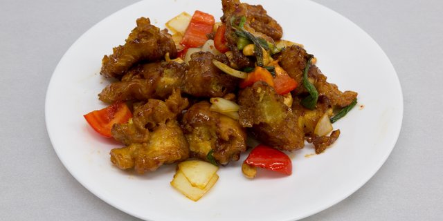 Crispy Cashew Nut Chicken