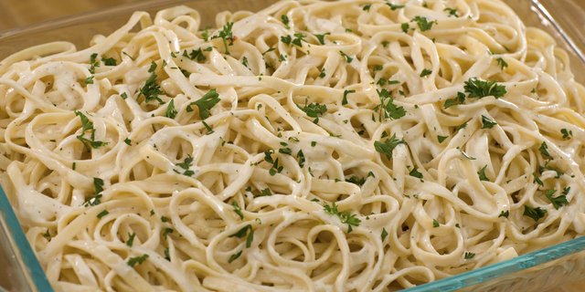 Fettuccine Alfredo