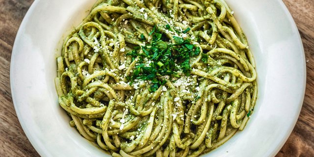 Linguine w/ Pesto