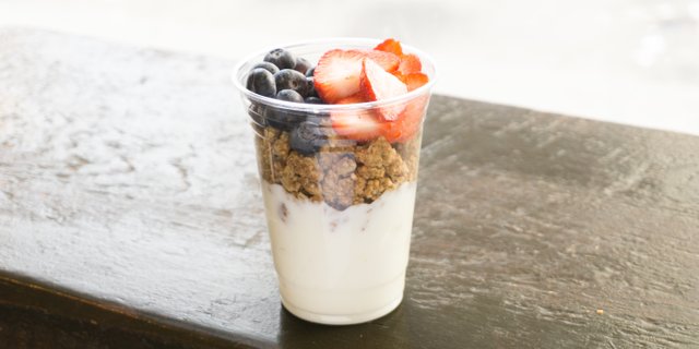 Yogurt & Granola
