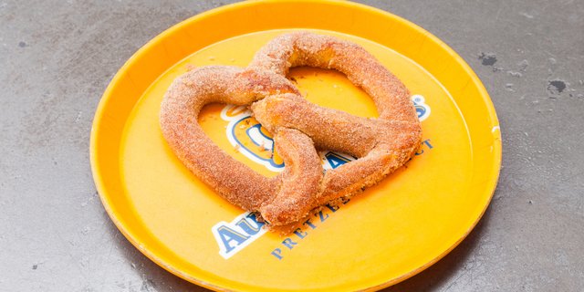 Cinnamon Sugar Pretzel