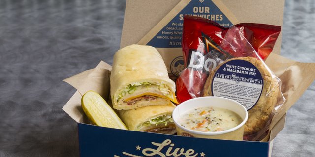Couple Up Signature Boxed Lunch