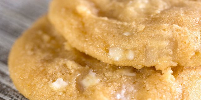 White Chocolate-Macadamia Nut Cookies