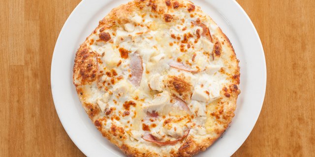 Chicken Cordon Bleu Pizza