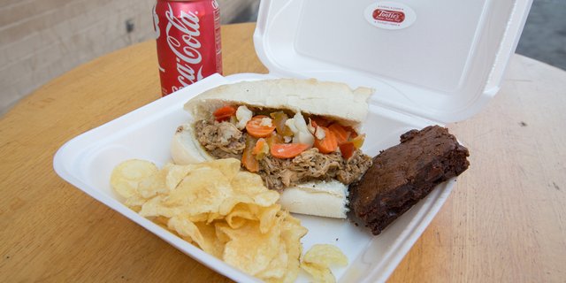 Regular Chicken Sandwich Boxed Lunches
