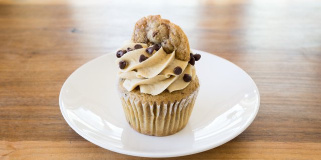 Chocolate Chip Cookie Dough Cupcake