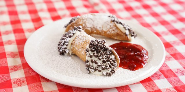 Homemade Cannoli
