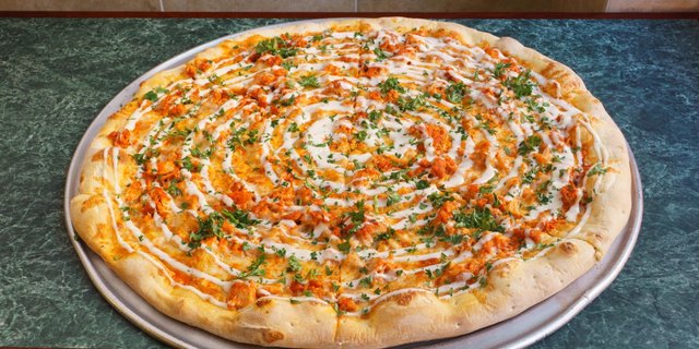 Buffalo Chicken Pizza w/ Ranch & Parsley