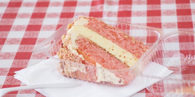 Strawberry Crunch Cake