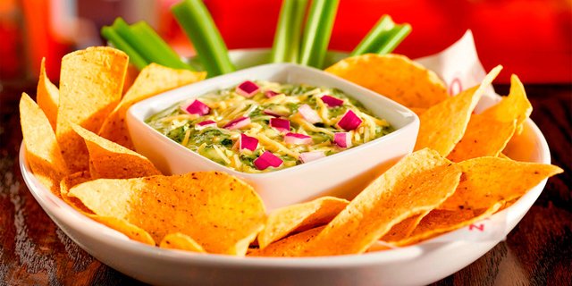 Creamy Spinach & Artichoke Dip