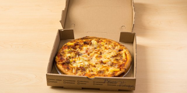 Bacon Pineapple Pizza