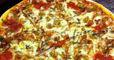 Queen Pizza & Deli