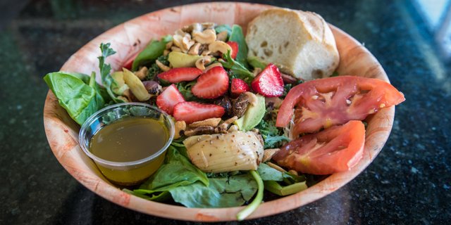 L'acajou Vegan Salad