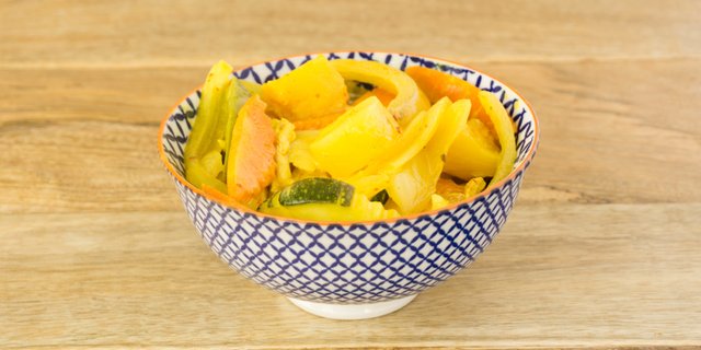 Yellow Curry Tray