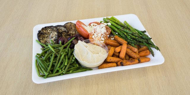 Roasted Vegetables & Hummus Platter