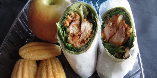 Delicious Fresh Fusion Mango Wrap Lunch Box