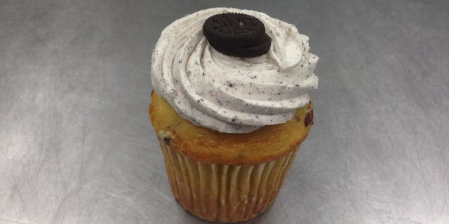 Cookies & Cream Cupcake
