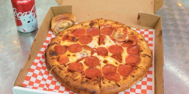 Pepperoni Pizza Boxed Lunch