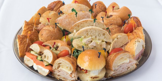 Breakfast Sandwich Basket