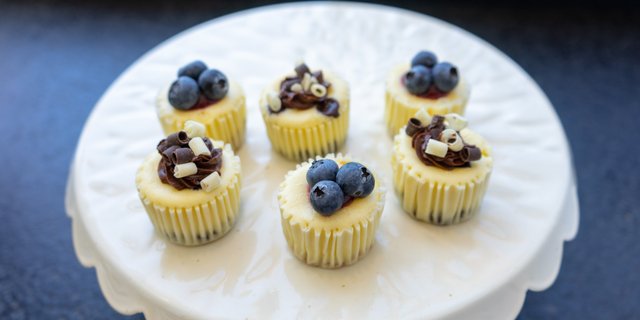 Petite Cheesecakes