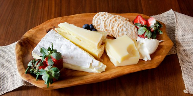 Light Cheese Display