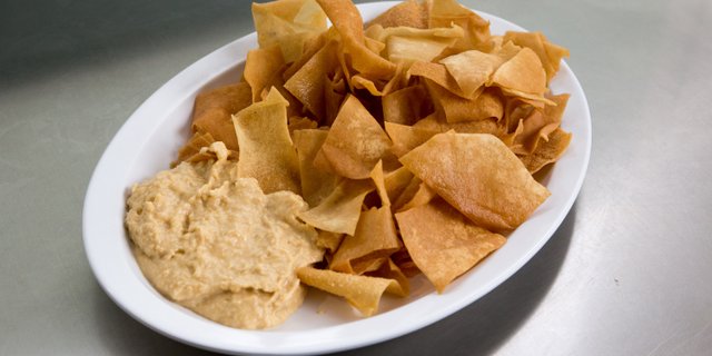 Pita Chips & Hummus