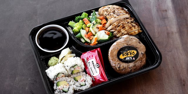White Chicken & Veggies Bento Boxed Lunch