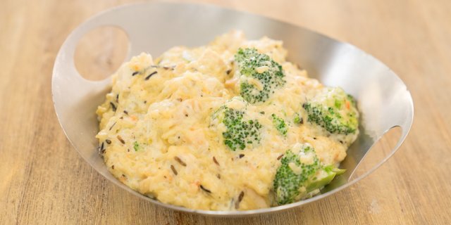 Creamy Chicken, Wild Rice & Broccoli Casserole