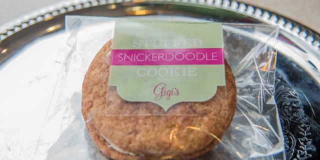 Snickerdoodle Stuffed Cookies