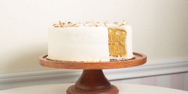 Amaretto Cake