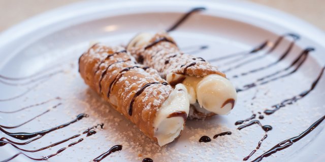 Cannoli Tray
