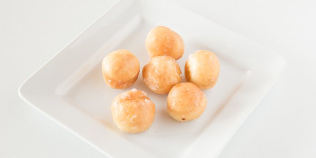 Regular Donut Holes