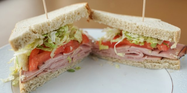 Deli Picnic Basket