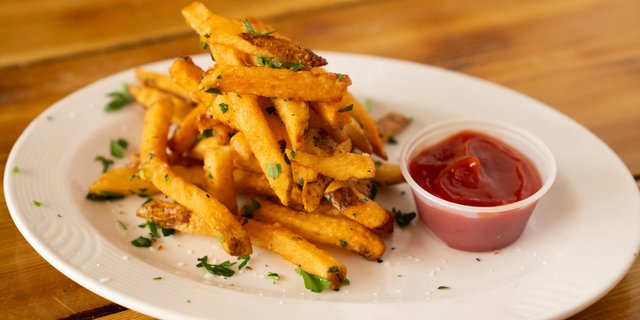 Hand-Cut Garlic Fries