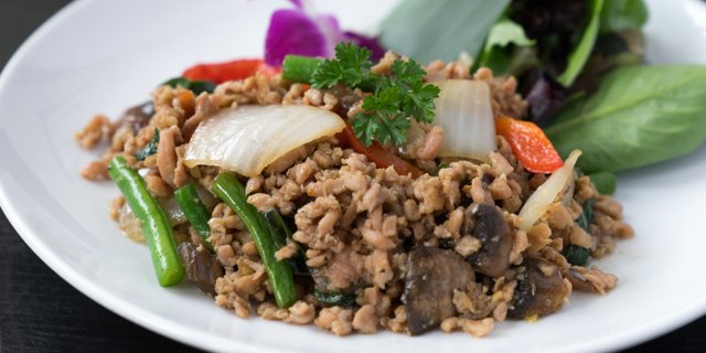 Gluten-Free Krapao Chicken Stir-Fry
