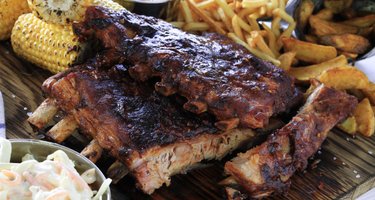 Hardwood Bar & Smokery