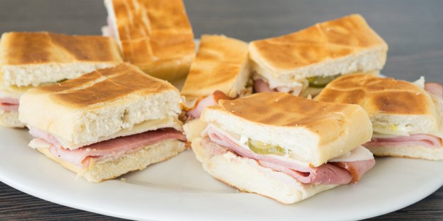 Mini Sandwiches "Los Cubanitos" Platter