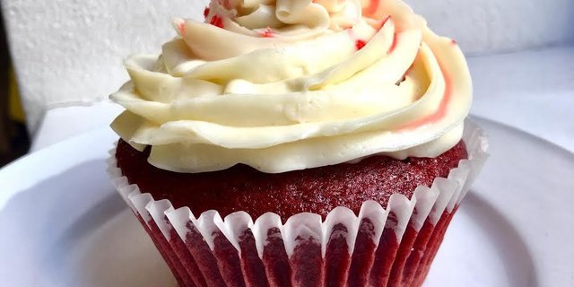 Full-Size Cupcake Party