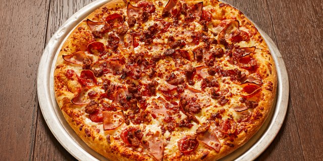 Meat Magnifico Pizza