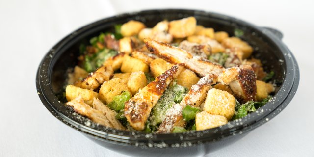 Caesar Salad w/ Chicken