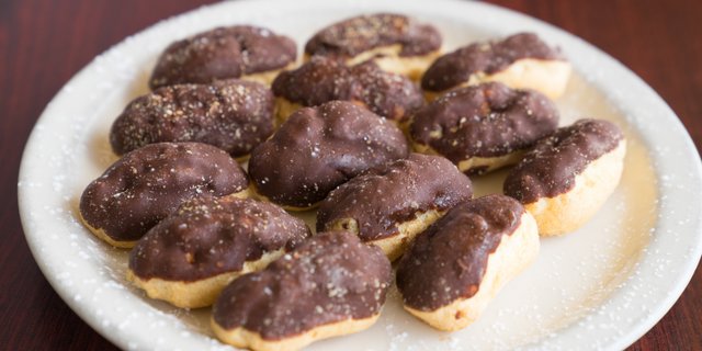 Chocolate Eclairs