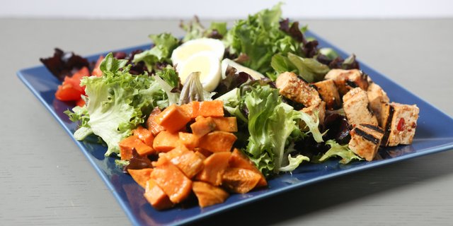 Build-Your-Own-Salad Bar