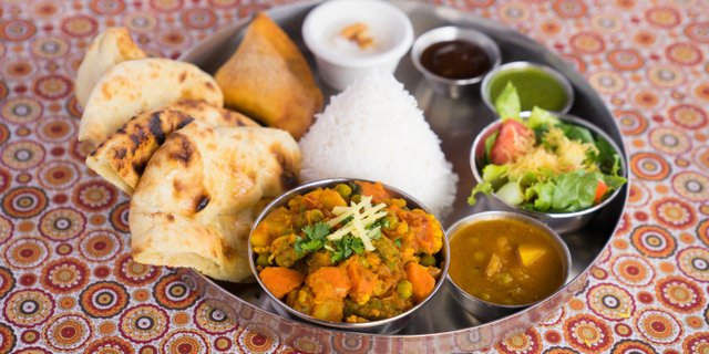 Classic Curry Personal Platter