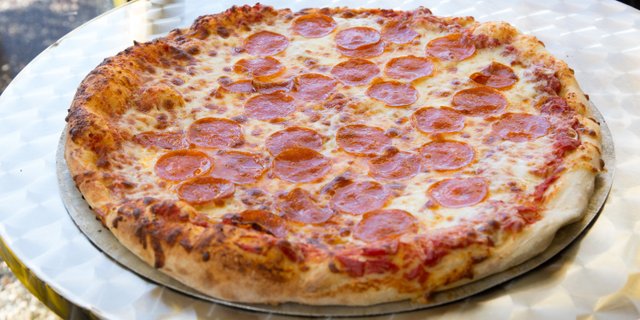 Create-Your-Own Traditional Italian Pizza