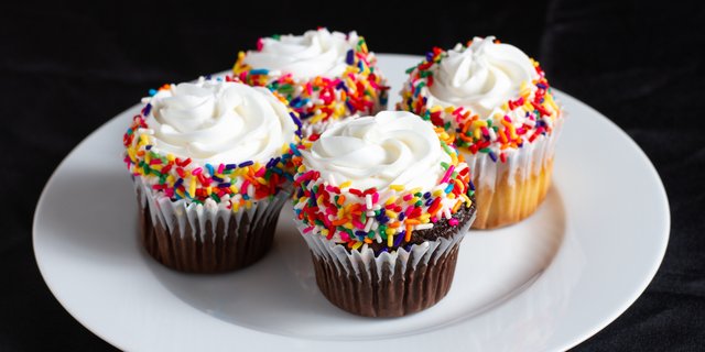 Dozen Birthday Cupcakes