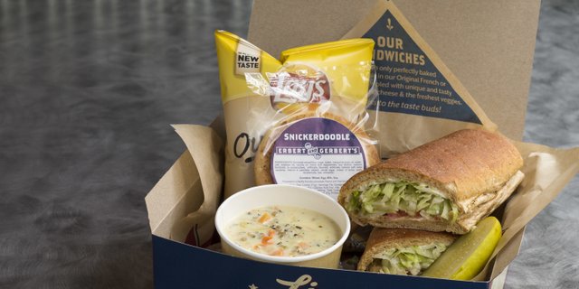 Couple Up Classic Boxed Lunch